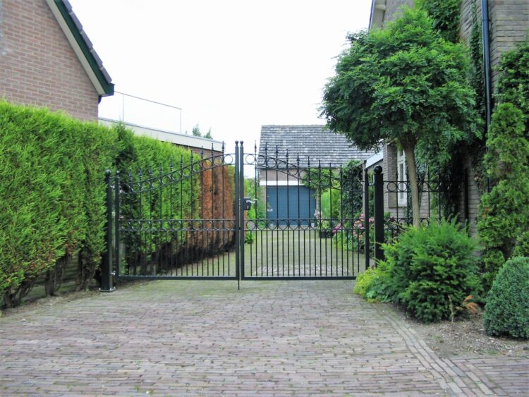 5. poort met ringen